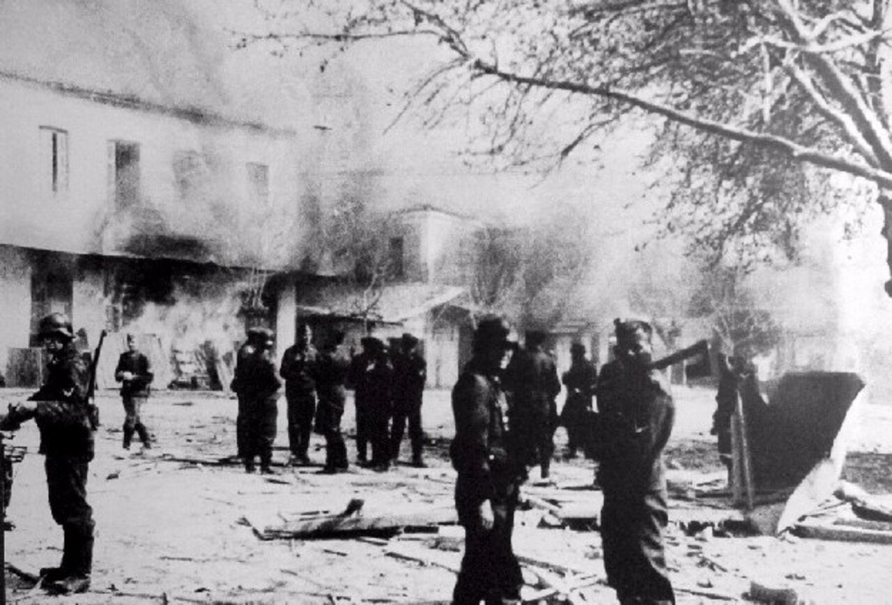 Distomo_massacre_1944.jpg